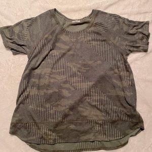 Camo light ribbed multi patter plus size top